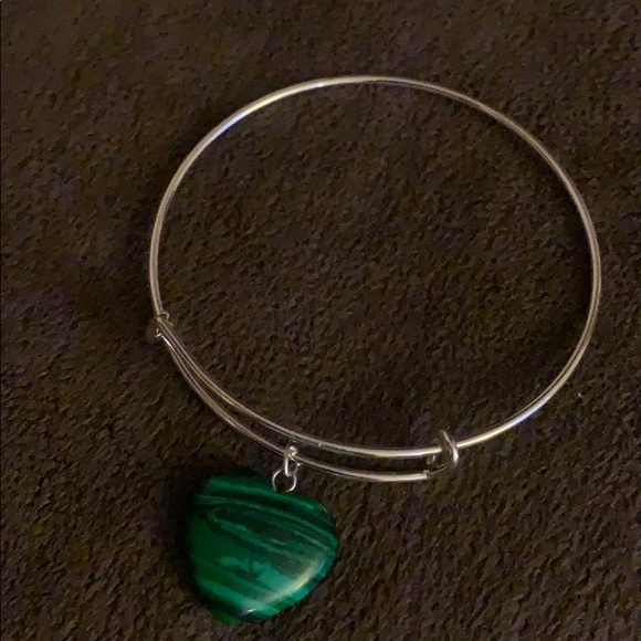 Dangle bracelet - Picture 2 of 3